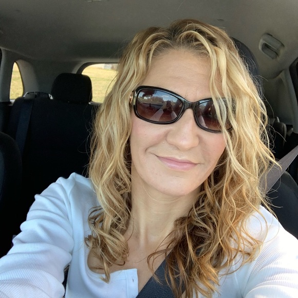 Meet your Posher, Courtney - Picture 8 of 8